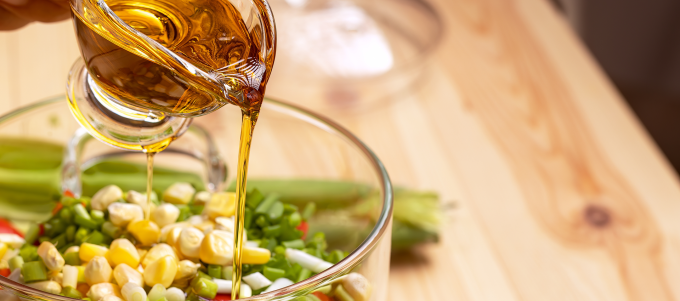 ТОП корисних олій для щоденного використання: від оливкової до авокадо